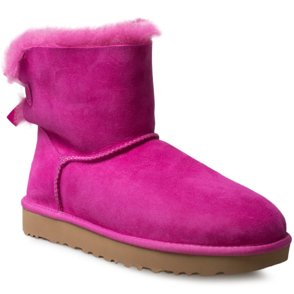 NWT UGG BAILEY BOW II BOOTS